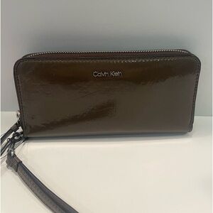 Calvin Klein Estelle Wristlet Wallet